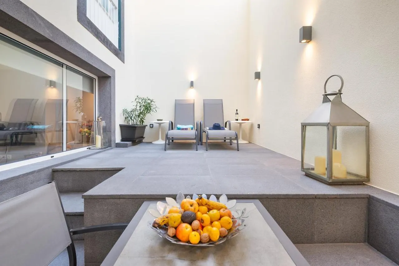 Old Town Apartment W Interior Terrace - Barreirinha Funchal  0*, Funchal (Madeira)